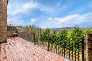 Photo 16- click for photo gallery